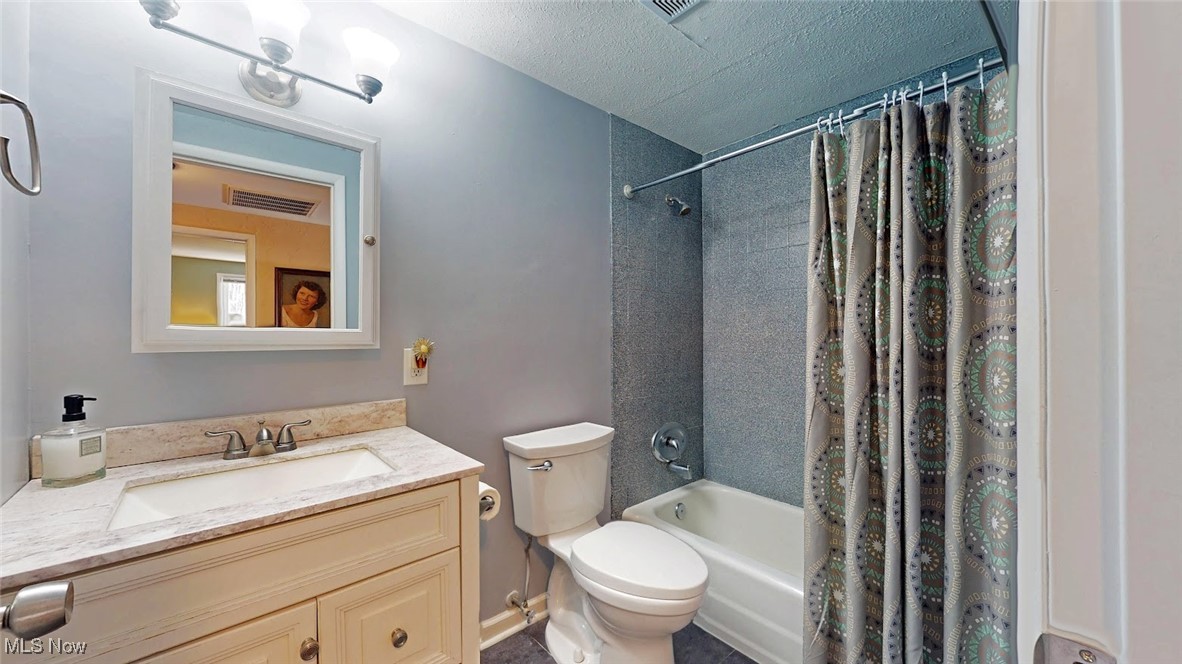 431 Somerset Drive, Chagrin Falls, Ohio image 26