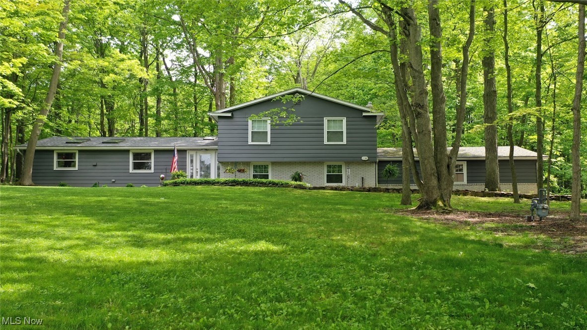 431 Somerset Drive, Chagrin Falls, Ohio image 1