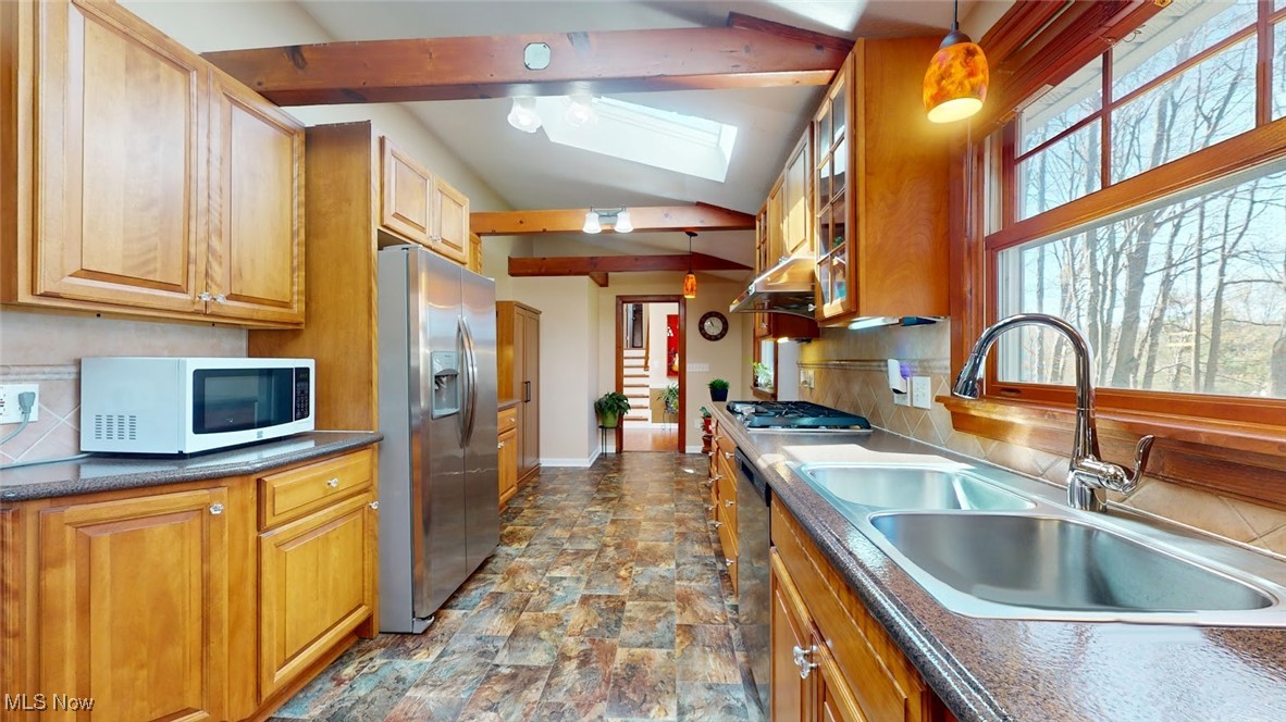 431 Somerset Drive, Chagrin Falls, Ohio image 11