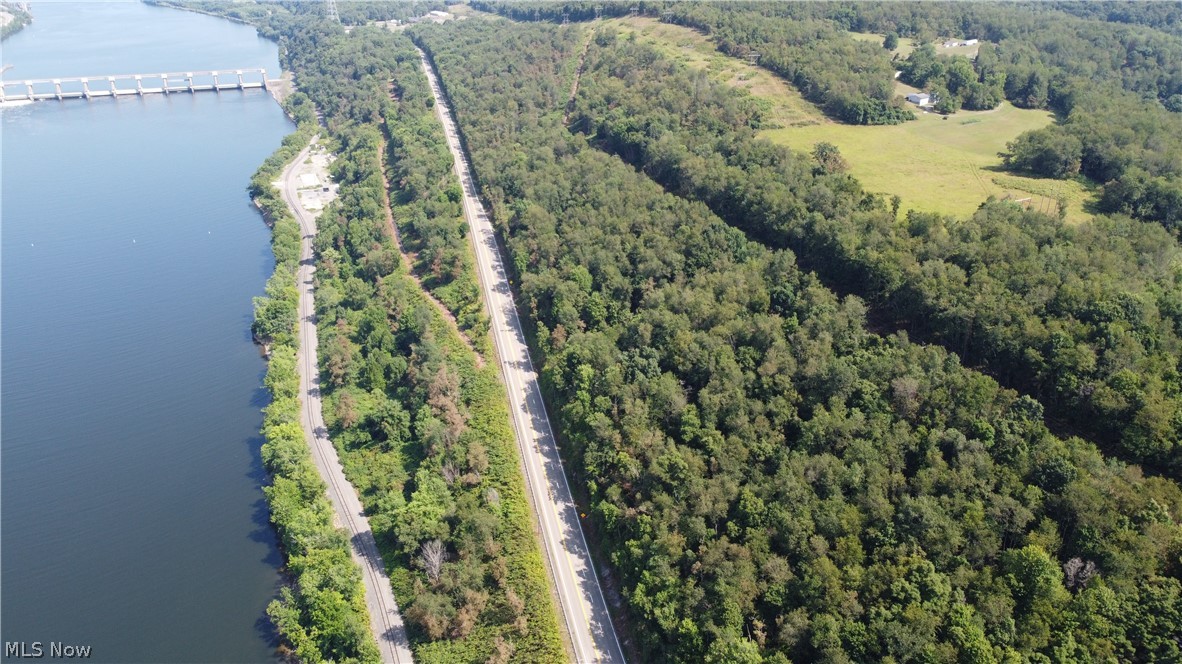 Ohio River Boulevard, New Cumberland, West Virginia image 3