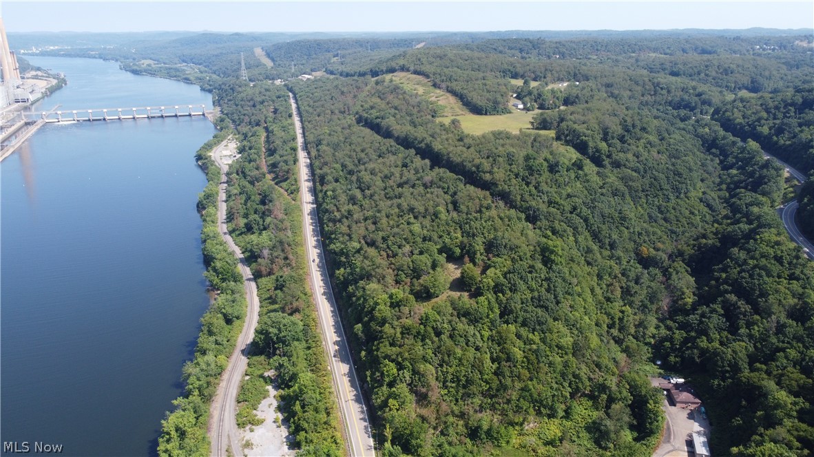 Ohio River Boulevard, New Cumberland, West Virginia image 6