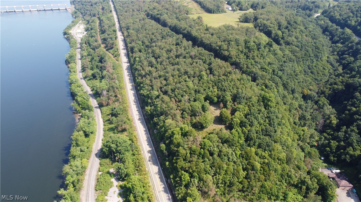 Ohio River Boulevard, New Cumberland, West Virginia image 4