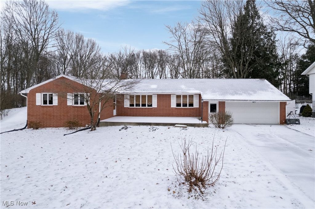 Photo of 1482 Whittier Street NE, Canton, OH 44721 (MLS # 5176556)