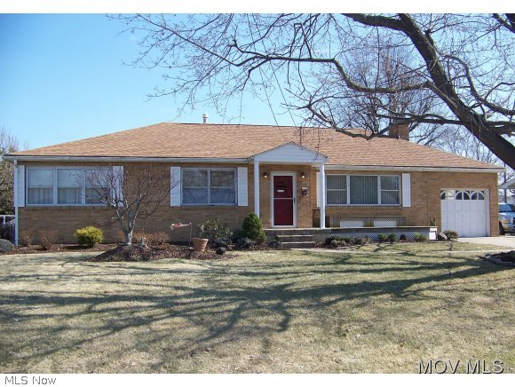 Move in ready! This brick ranch has had a stunning facelift. Open kitchen, dining & living room greets you upon entering this well cared for home. Refinished hardwood floors, newer kitchen w/custom maple cabinetry & stainless steel appliances & tile flooring. Newer roof, furnace, rear deck, stamped sidewalk & driveway, updated baths - all on nicely landscaped lot. M544 JJ Elem: Belpre Elementary School Elem/Bus: Y JrHigh: Belpre Middle School JrHigh/Bus: Y High: Belpre High School High/Bus: Y Fire: VOL Police: CTY PossFreeGas: N ;SQFT=Fin L1:1436, Fin Bsmt:718, Fin Above:1436, Fin Total:2154, Unfin Bsmt:718, Unfin Above:718, Unfin Total:Y;PRKG= Off Street