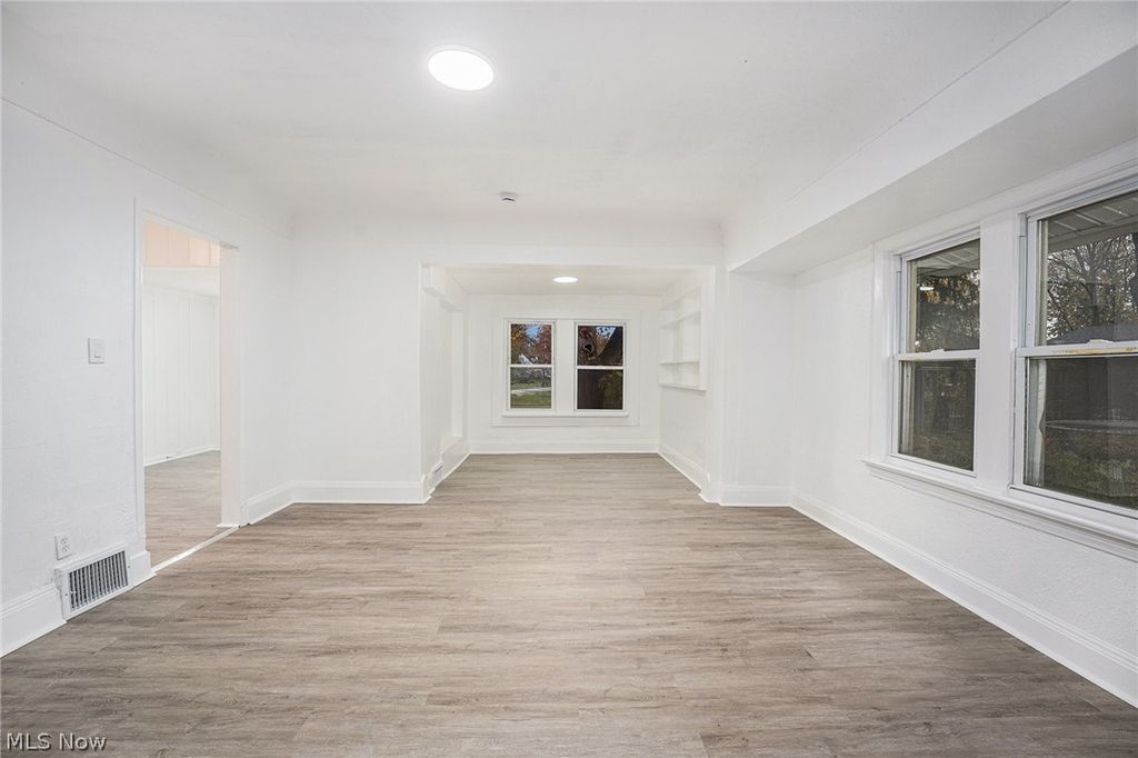 Photo of 16174 Friend Avenue, Maple Heights, OH 44137 (MLS # 5192536)