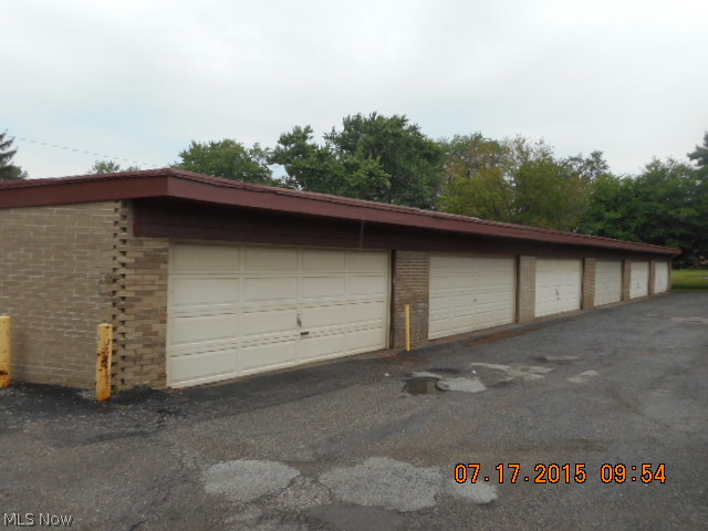 Emerald Towers Condo - Residential