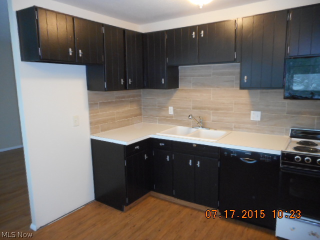 Emerald Towers Condo - Residential