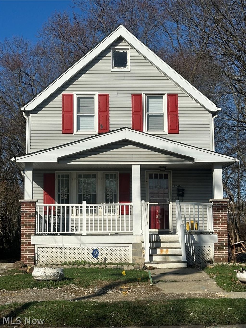 Photo of 1286 E 152nd Street, East Cleveland, OH 44112 (MLS # 5192729)