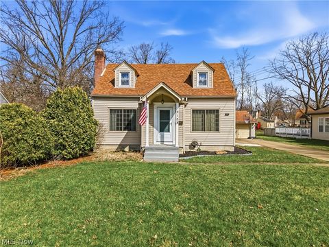 Homes For Sale - 2138 Hermosa Drive<br/> Mahoning County, Youngstown, OH 44511