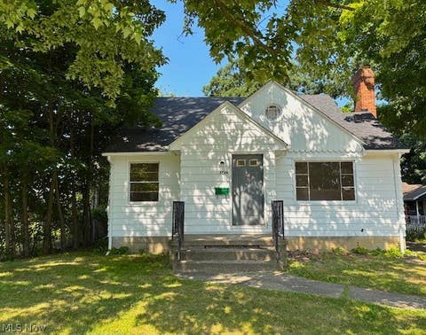 Homes For Sale - 3726 Sunset Boulevard<br/> Mahoning County, Youngstown, OH 44502