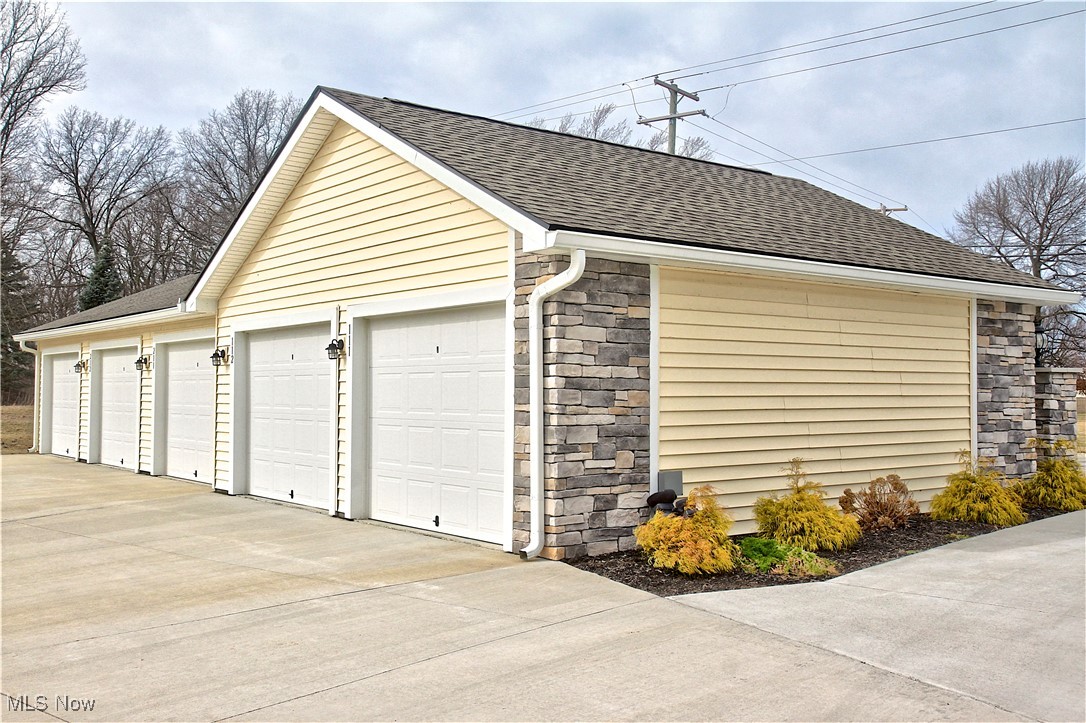 5547 Beavercrest Drive #111, Lorain, Ohio image 27