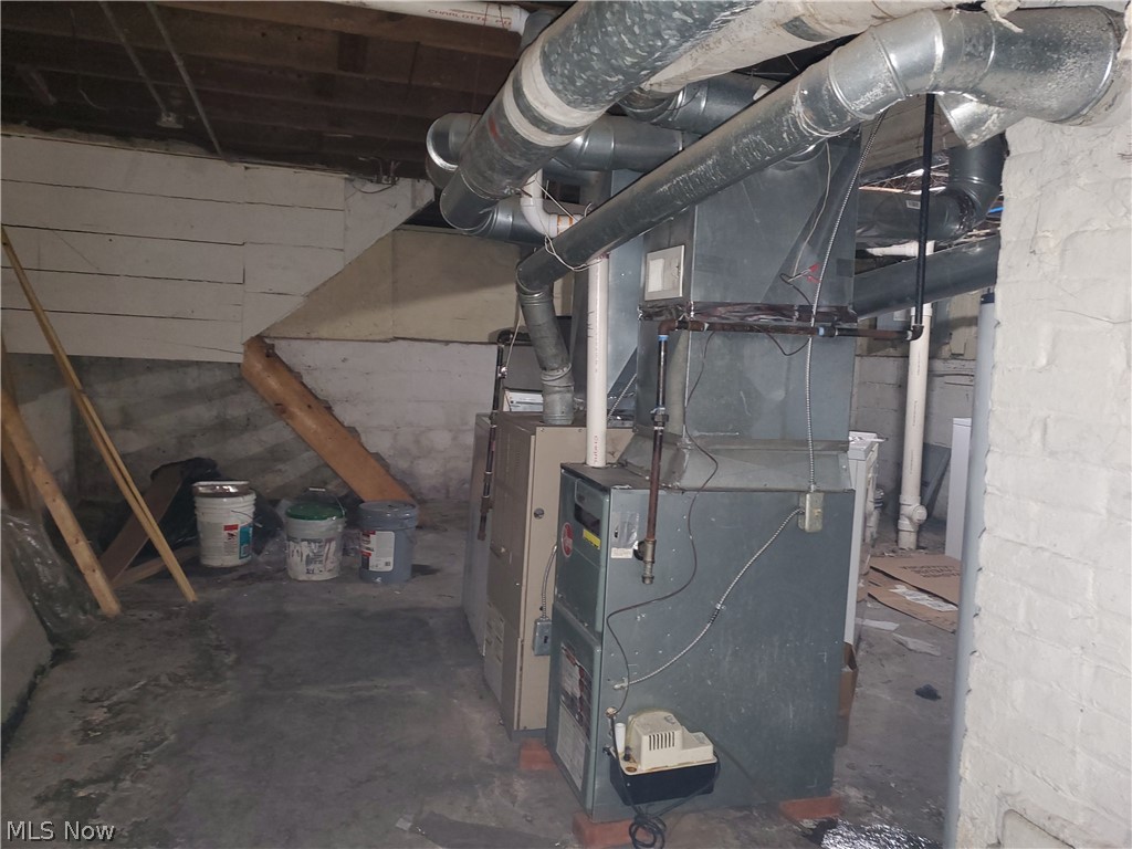 Elworthy Helwick Cos Home Garden - Residential Income