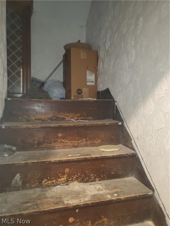 Elworthy Helwick Cos Home Garden - Residential Income