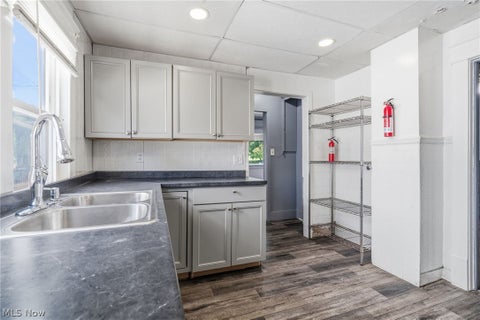 Tiny photo for 376 Kling Street, Akron, OH 44311 (MLS # 5240076)