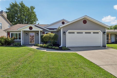 Photo of 2711 W 39th Street, Lorain, OH 44053 (MLS # 5240725)