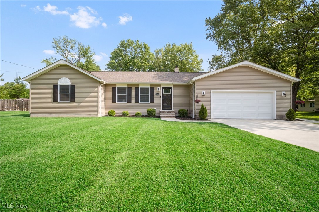 7427 Hawk Avenue, Mentor, Ohio image 1