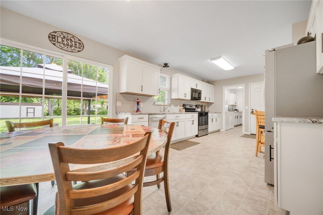 7427 Hawk Avenue, Mentor, Ohio image 13