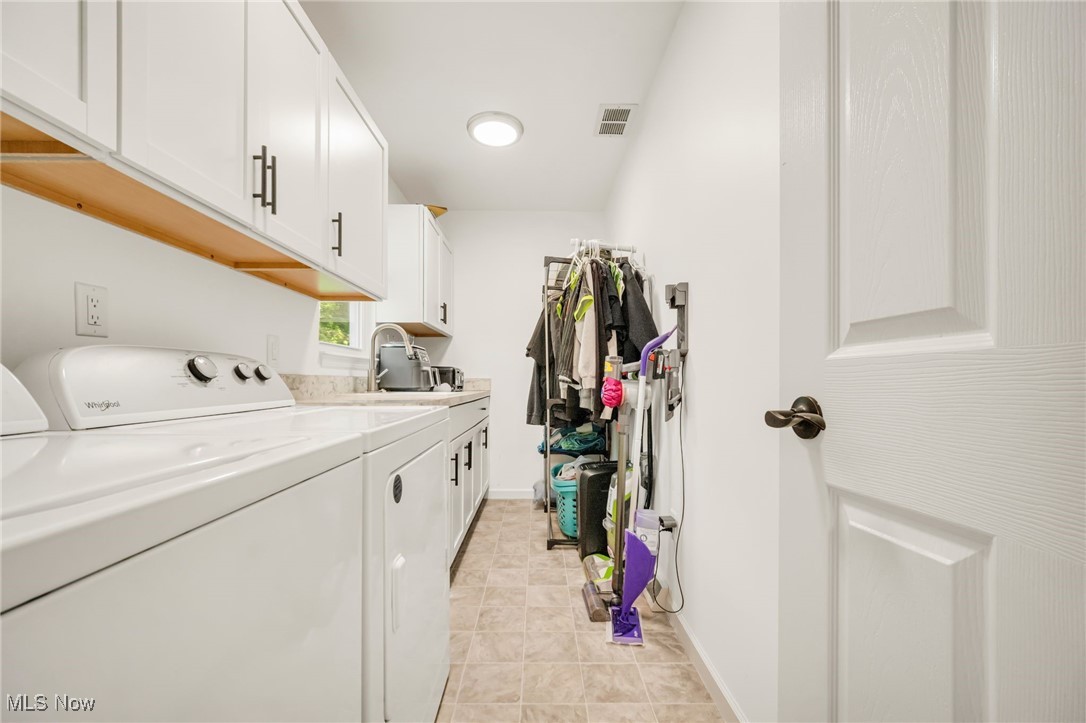 7427 Hawk Avenue, Mentor, Ohio image 24