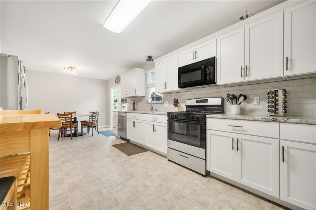 7427 Hawk Avenue, Mentor, Ohio image 12