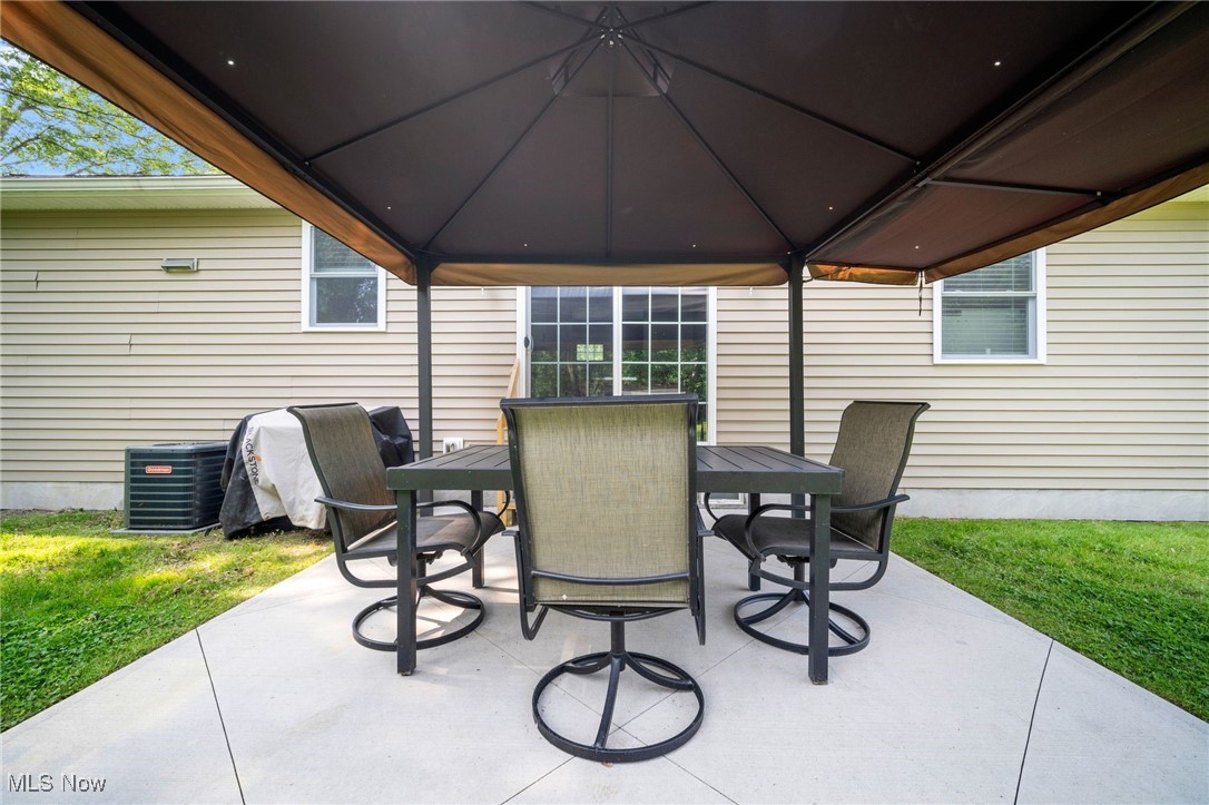 7427 Hawk Avenue, Mentor, Ohio image 10