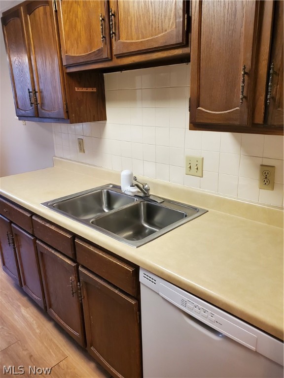 Silver Lake Towers Condo - Residential
