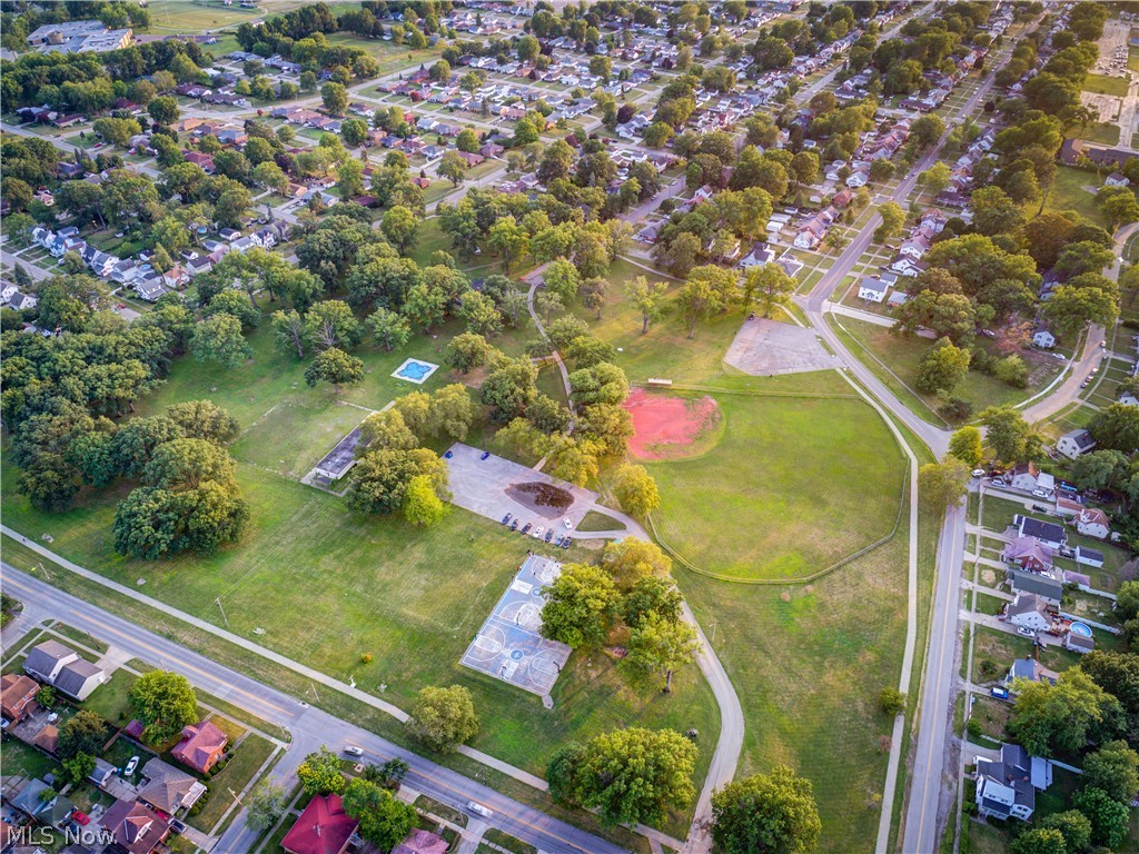 Highland Blvd - Residential