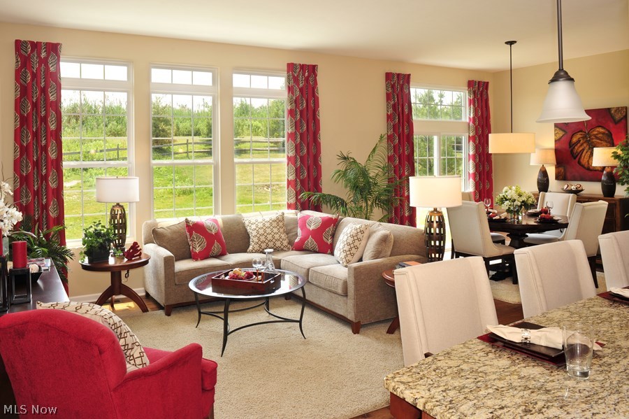 Woods of Stradford - Residential