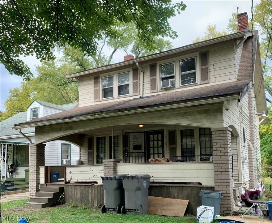 ATTENTION INVESTORS:  
Three bedroom, 2 full bath home with handicap shower on main floor bathroom. Front porch recently added. Full basement and walk up attic. Proof of Funds required prior to showing approval. Seller owns 7 other rental properties in Trumbull and Mahoning counties and would consider doing a bundle package, but listed for individual sale as well. Property be sold "AS IS".