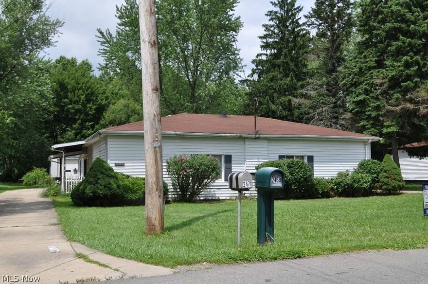 Attention investors! Affordable ranch duplex w/4 car garage w/loft door & 2 car carport. Live in one side & let the other cover your payment - each unit is 1118 sq. ft. w/living room, large eat-in kitchen, 1 bedroom & full bath. One unit also has an enclosed porch. Formerly rented for $600 & $525 per month.