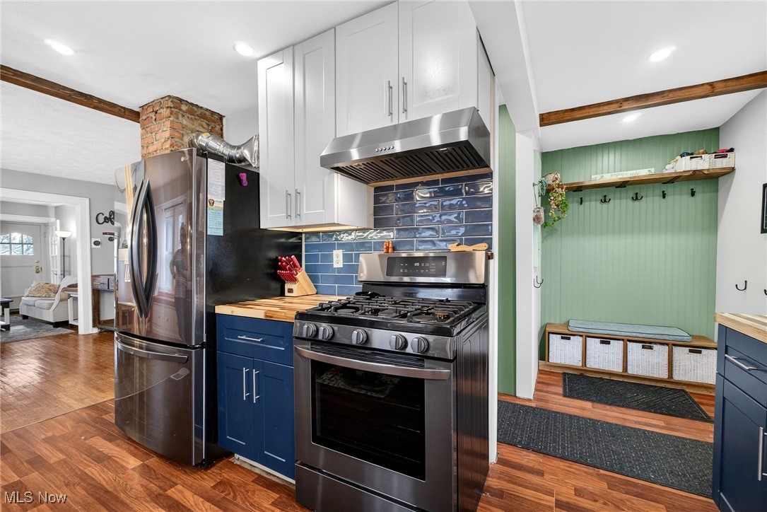 Walter H Tellings Oakmont - Residential