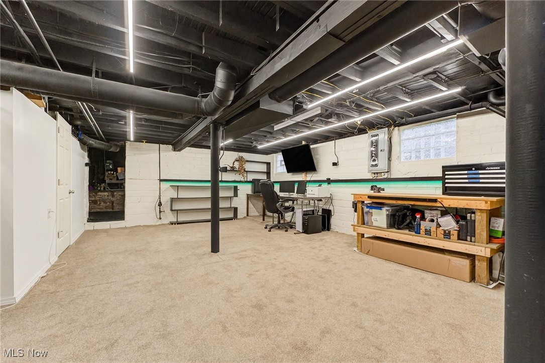 Walter H Tellings Oakmont - Residential