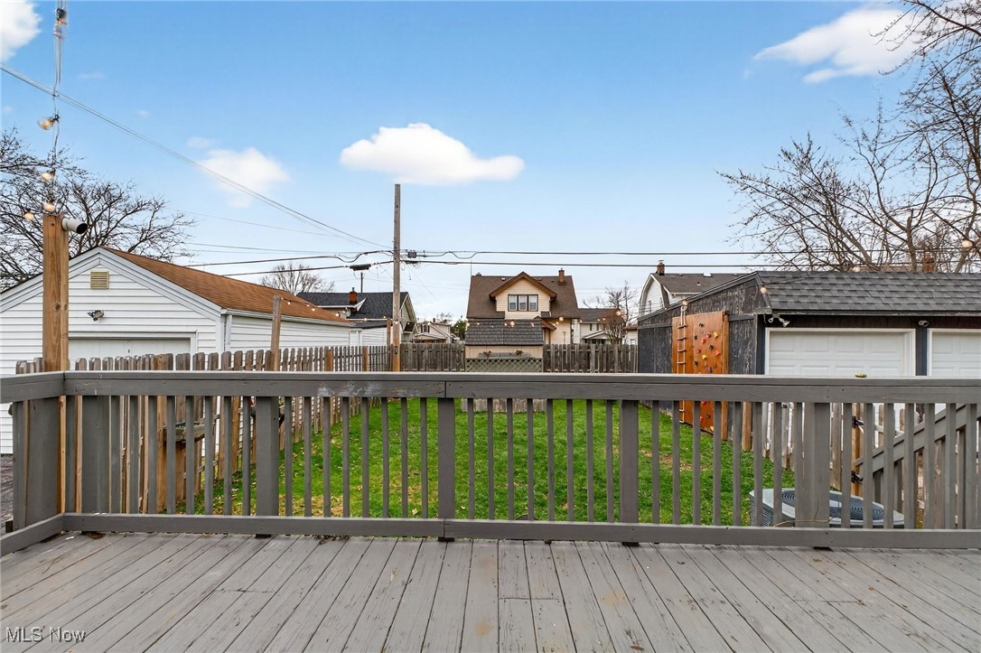 Walter H Tellings Oakmont - Residential