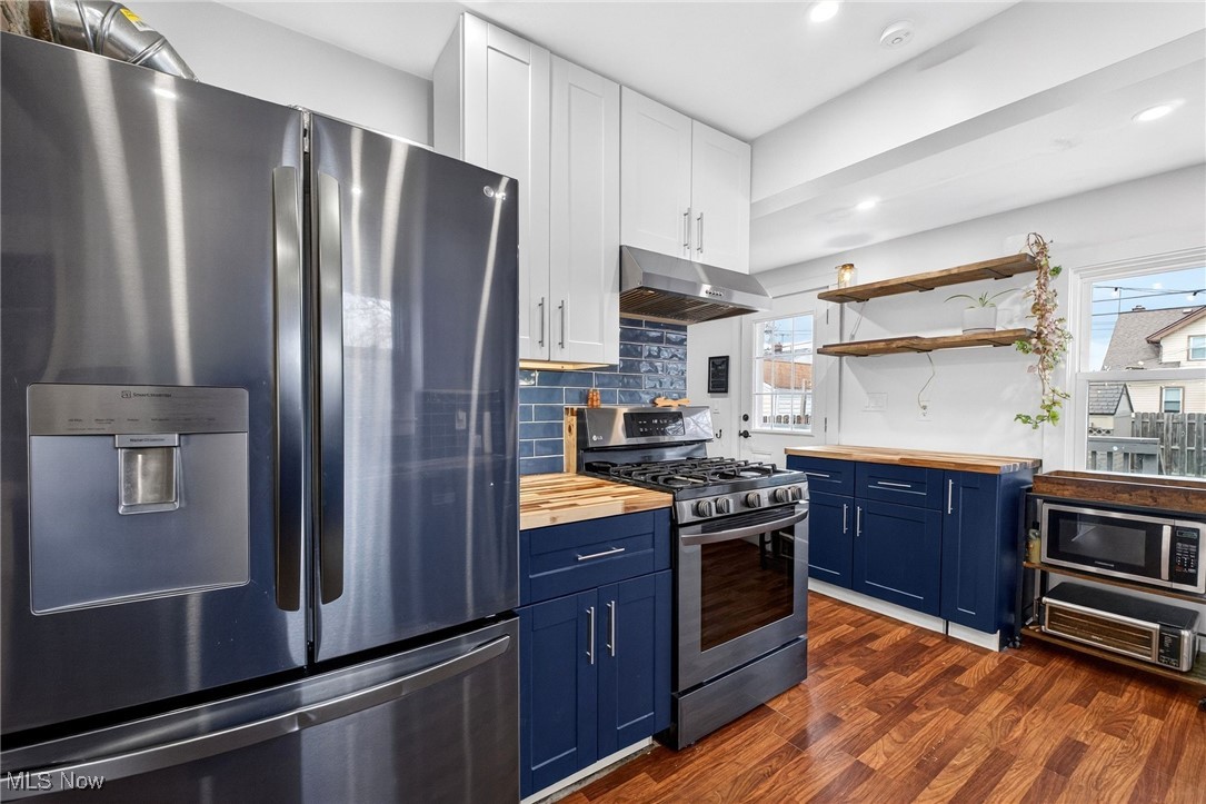 Walter H Tellings Oakmont - Residential