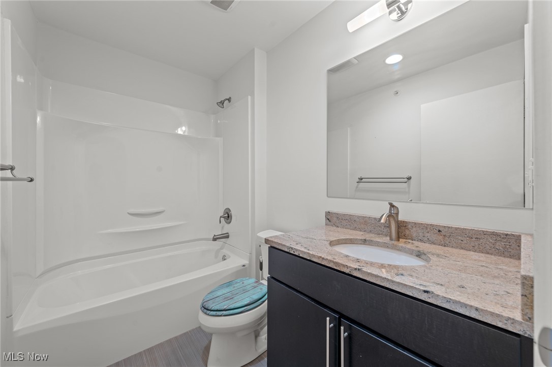 University Place Twnhms - Residential