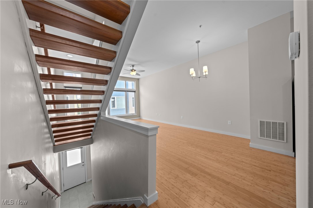 University Place Twnhms - Residential