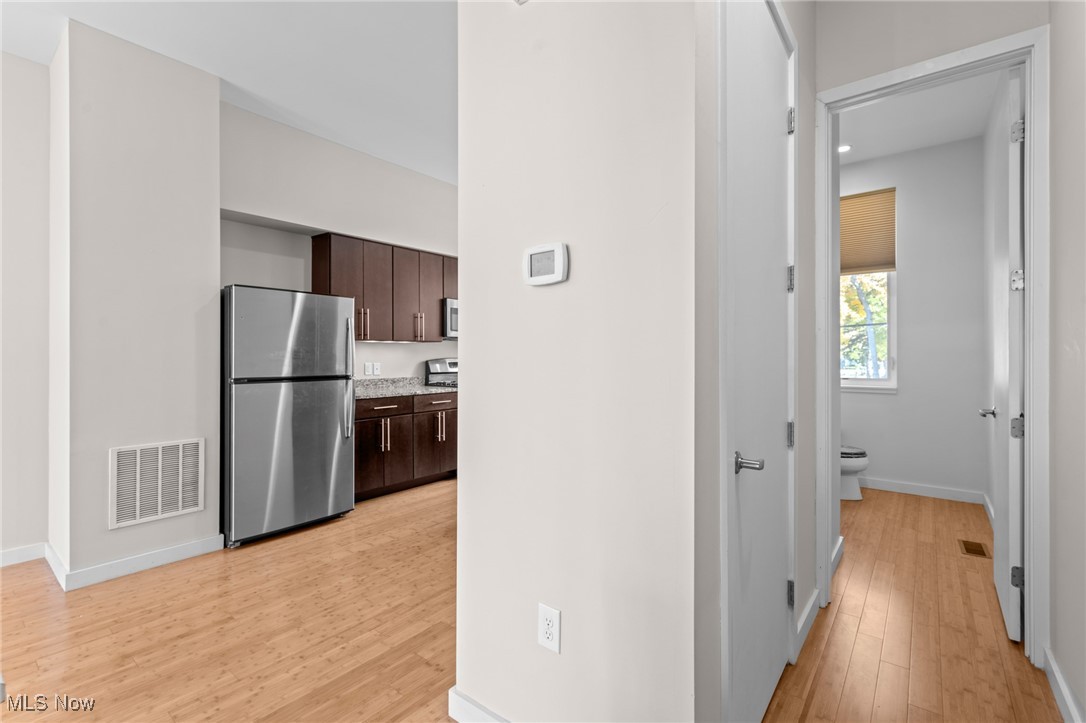 University Place Twnhms - Residential