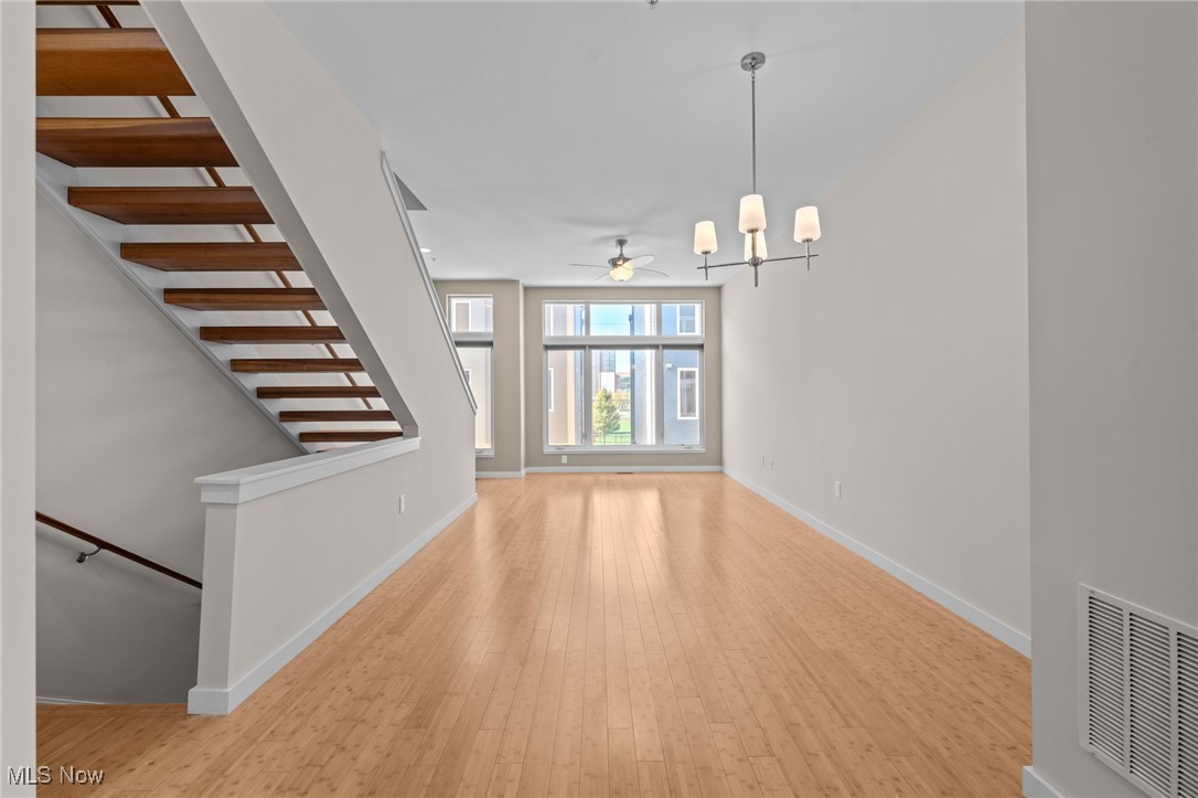 University Place Twnhms - Residential