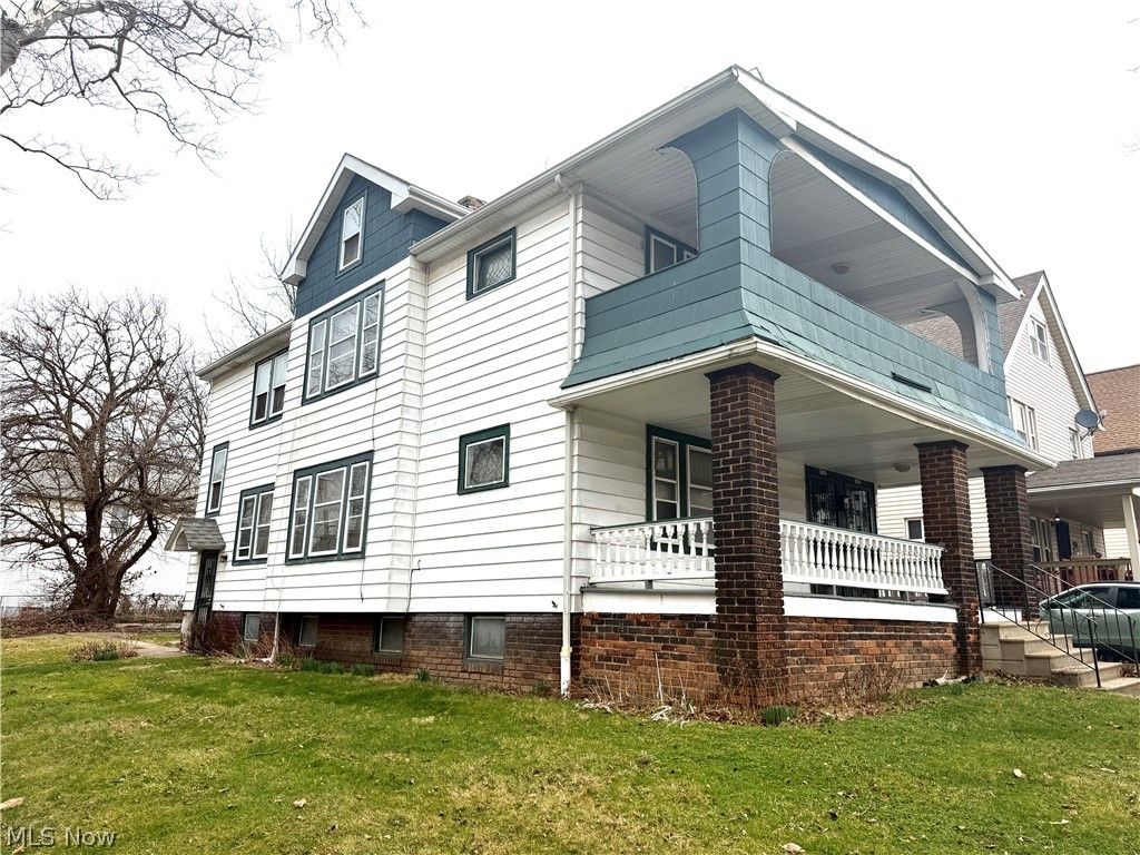 Photo of 9701 Parkview Avenue, Cleveland, OH 44104 (MLS # 5192717)