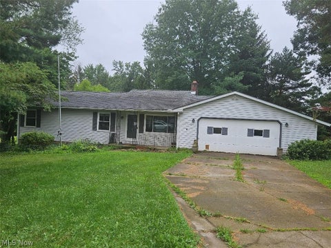 Homes For Sale - 17626 Lois Way<br/> Doylestown, OH 44230