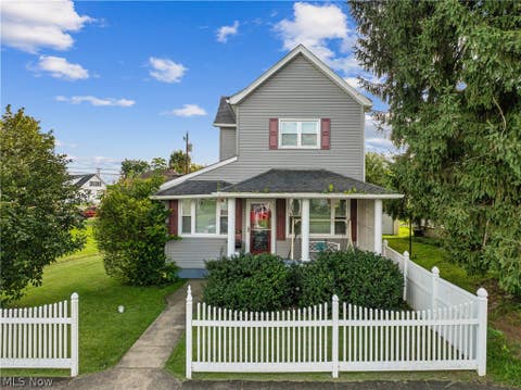 Photo of 226 W 42nd Street, Shadyside, OH 43947 (MLS # 5239557)