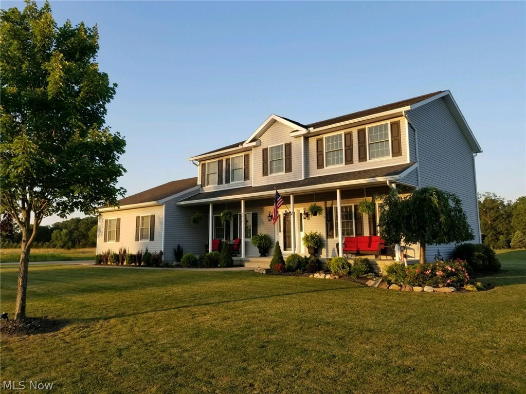 Welcome home to 9475 White Tail Run in beautiful Amherst, Ohio 44001!!! This lovely home boasts beautiful landscaping, a storage shed, patio and a firepit. Once you walk inside, you'll fall in love with the functional layout. First floor features formal living and dining rooms, an eat in kitchen with wrap around breakfast bar and morning room as well as a great room. The laundry is also on the first floor. Upstairs you will enjoy four generous sized bedrooms. The master suite is a retreat you will enjoy! Call today for your private showing and start packing!