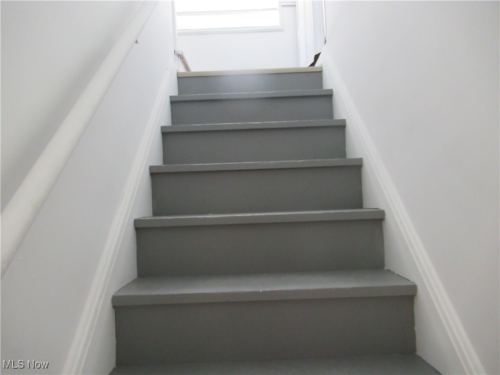 Tuxedo Lake Overlook Sub - Residential Lease