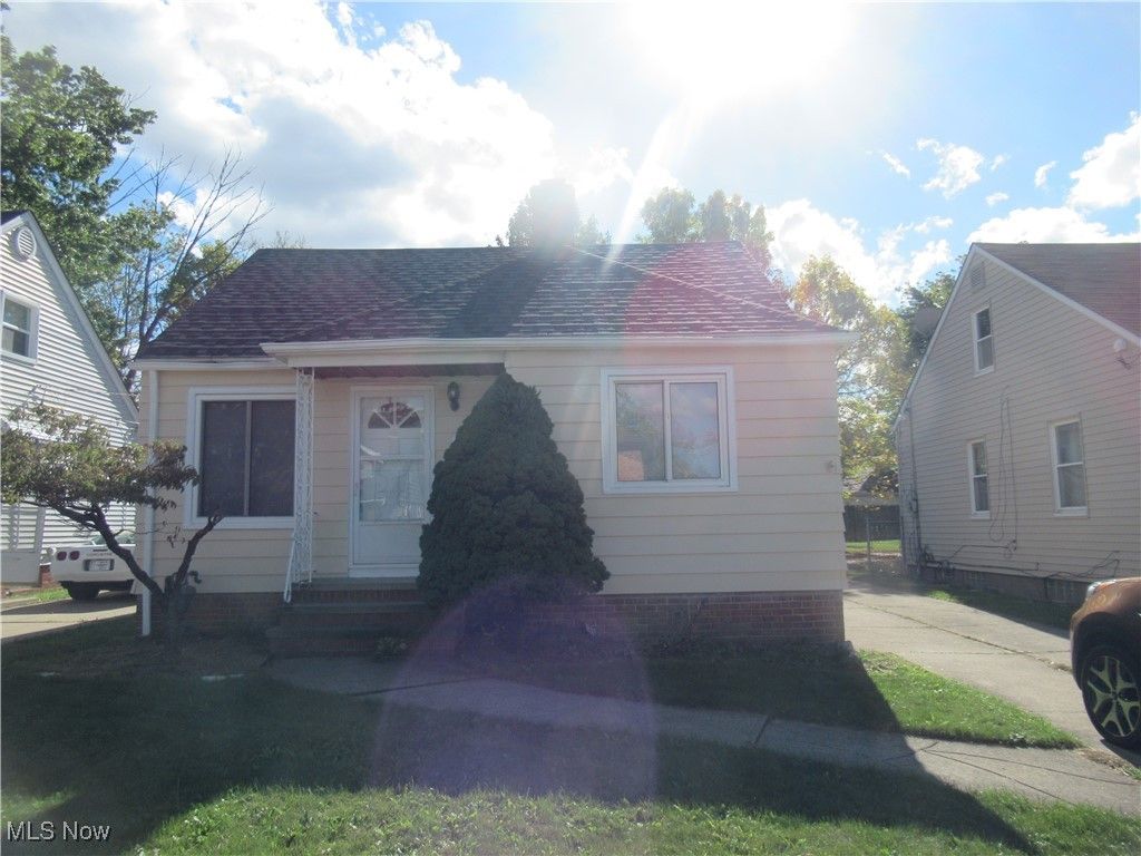 Photo of 8005 Bremen Avenue, Parma, OH 44129 (MLS # 5175204)