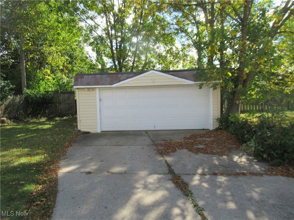 Photo of 8005 Bremen Avenue, Parma, OH 44129 (MLS # 5175204)