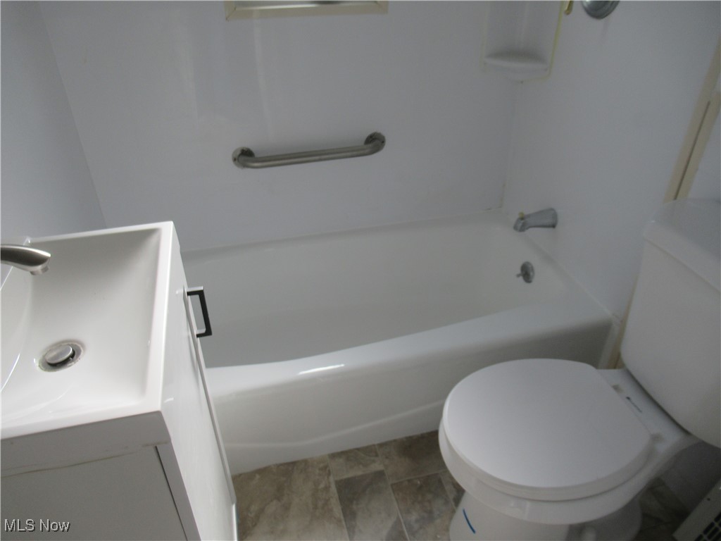 Tuxedo Lake Overlook Sub - Residential Lease