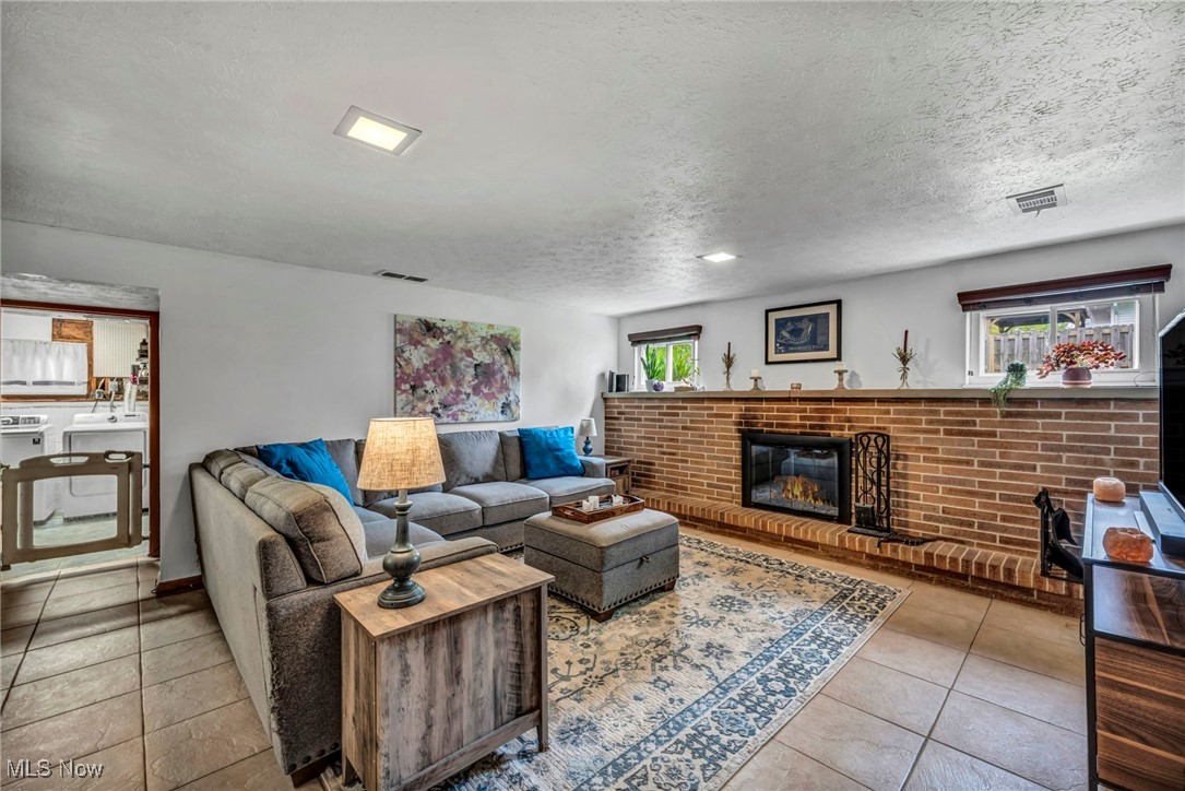 7651 Ohio Street, Mentor, Ohio image 23