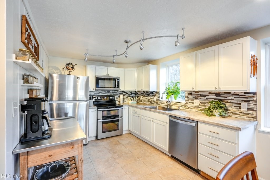 Willowdale Lake - Residential