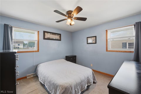 Tiny photo for 664 Burdie Drive, Hubbard, OH 44425 (MLS # 5236975)