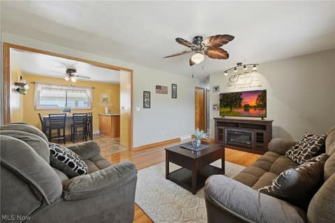 Tiny photo for 664 Burdie Drive, Hubbard, OH 44425 (MLS # 5236975)