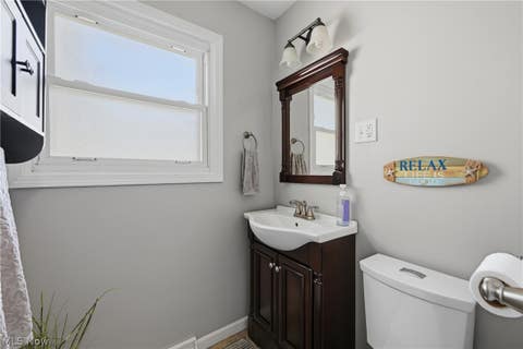 Tiny photo for 664 Burdie Drive, Hubbard, OH 44425 (MLS # 5236975)